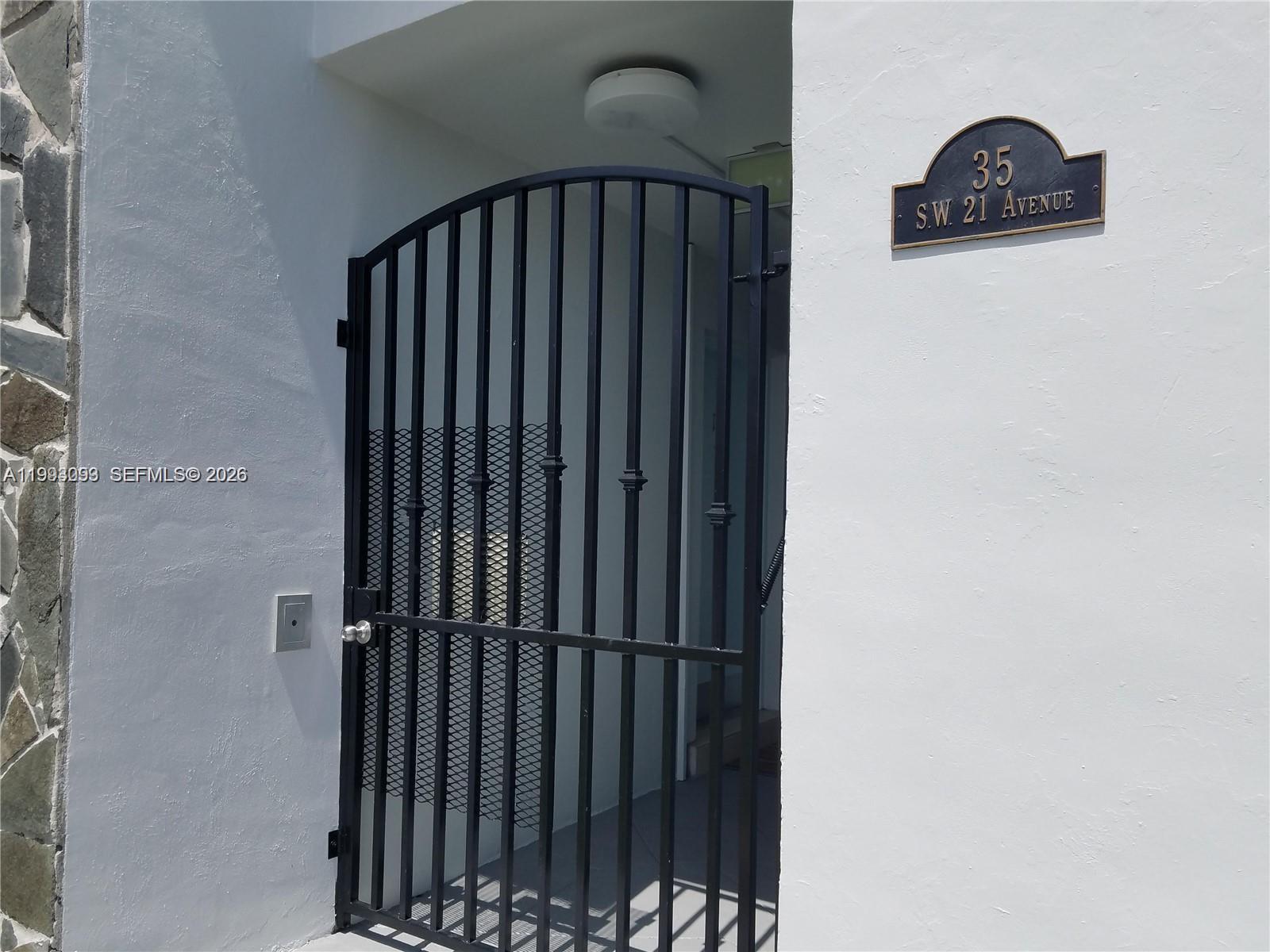 IDLEWILD PARK - Residential Lease