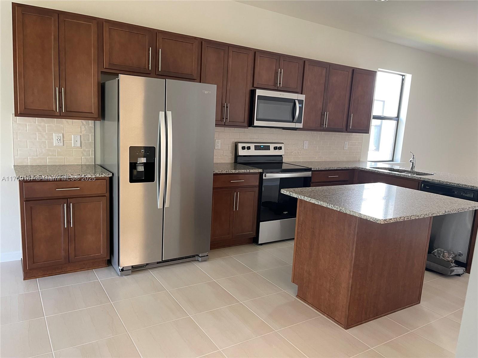 Rental Property at 4800 Crested Eagle Lane, Fort Myers, Lee County, Florida - Bedrooms: 3 
Bathrooms: 2  - $2,500 MO.