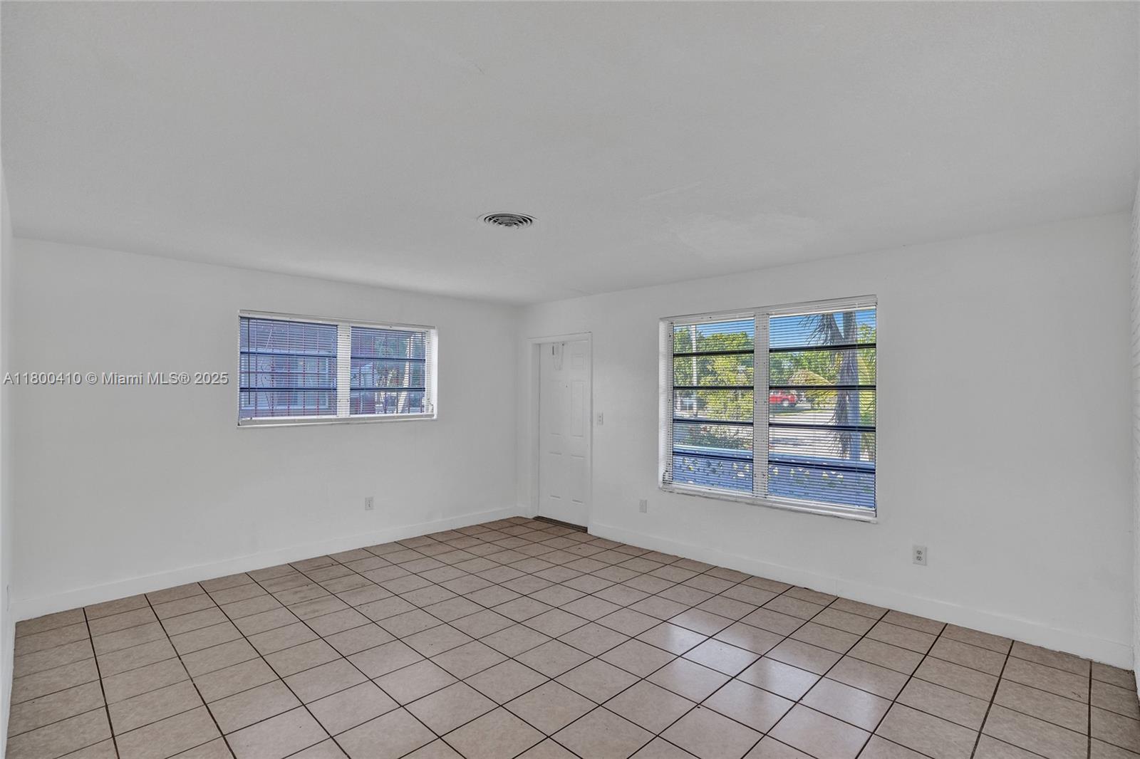 16980 N Miami Ave 16982