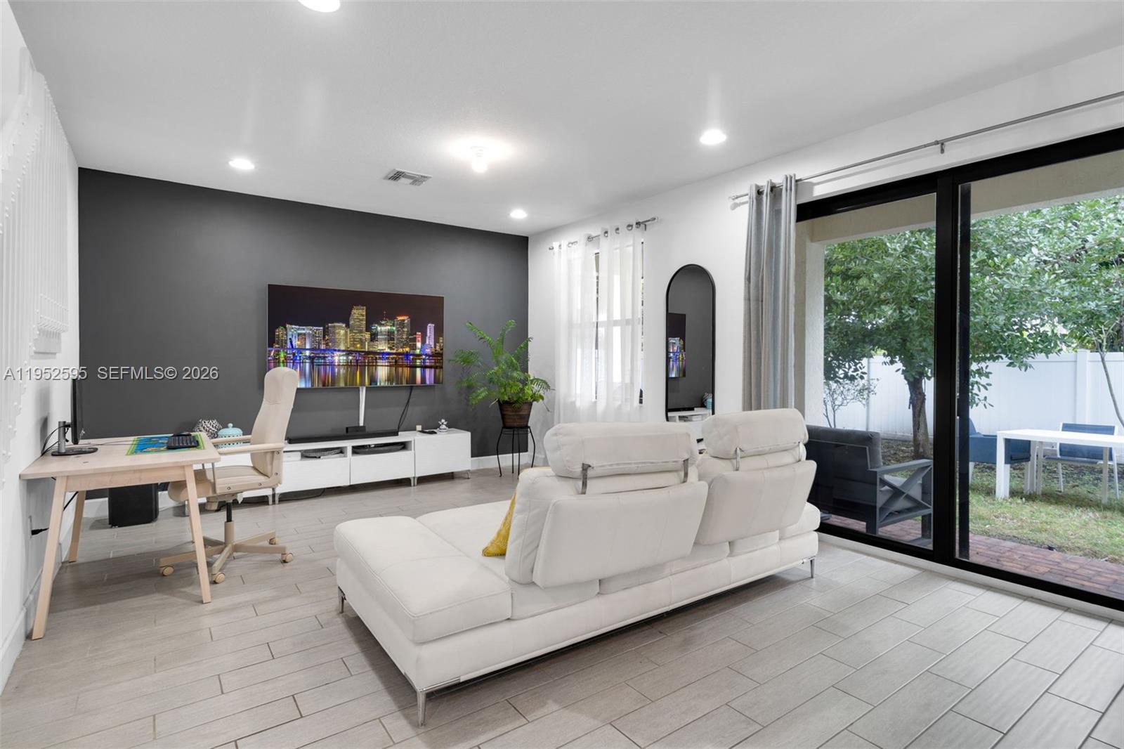 CENTRAL PARC SOUTH - Residential