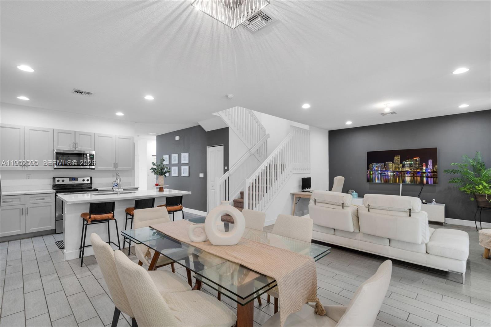 CENTRAL PARC SOUTH - Residential