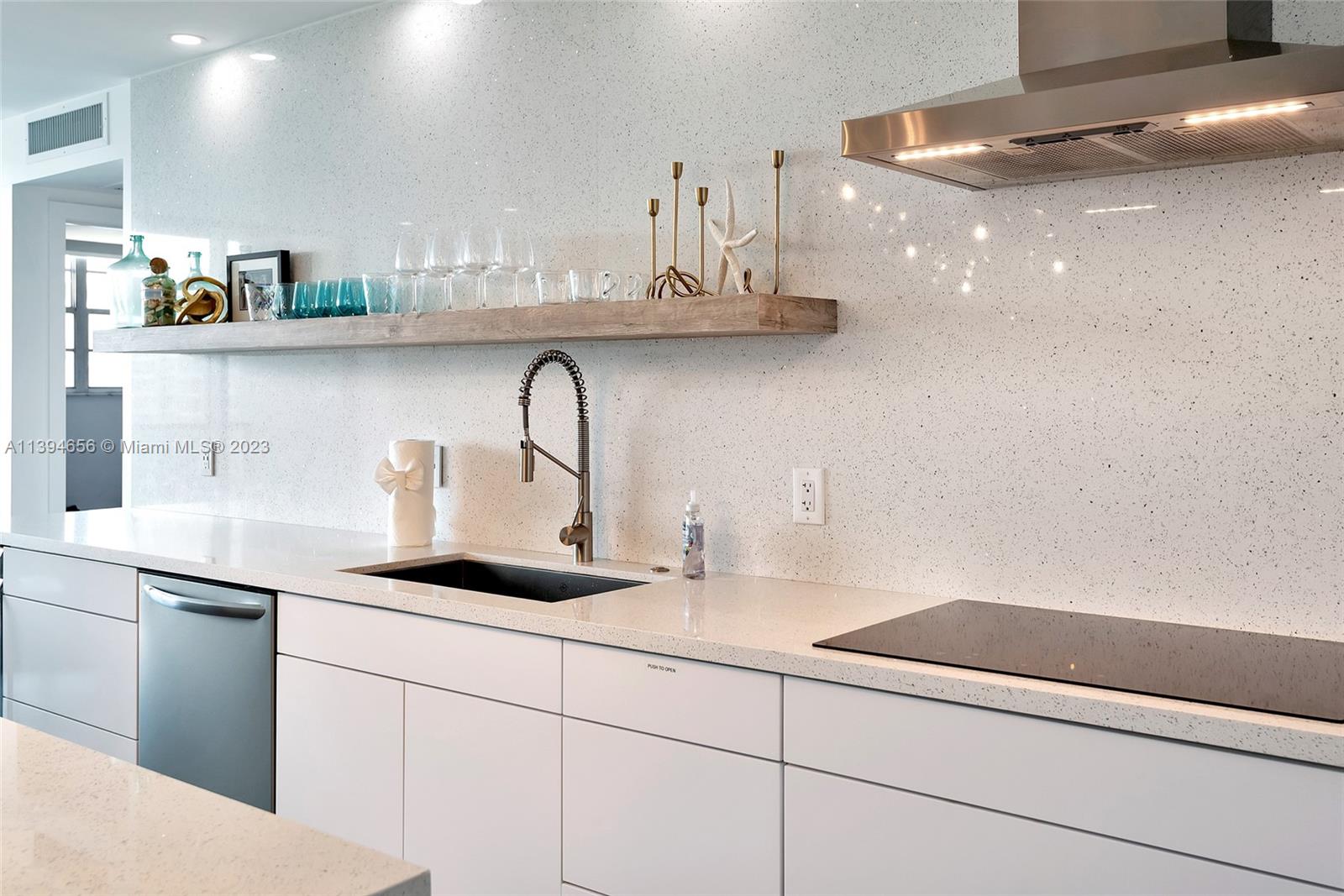 SIAN OCEAN RESIDENCES CON - Residential Lease