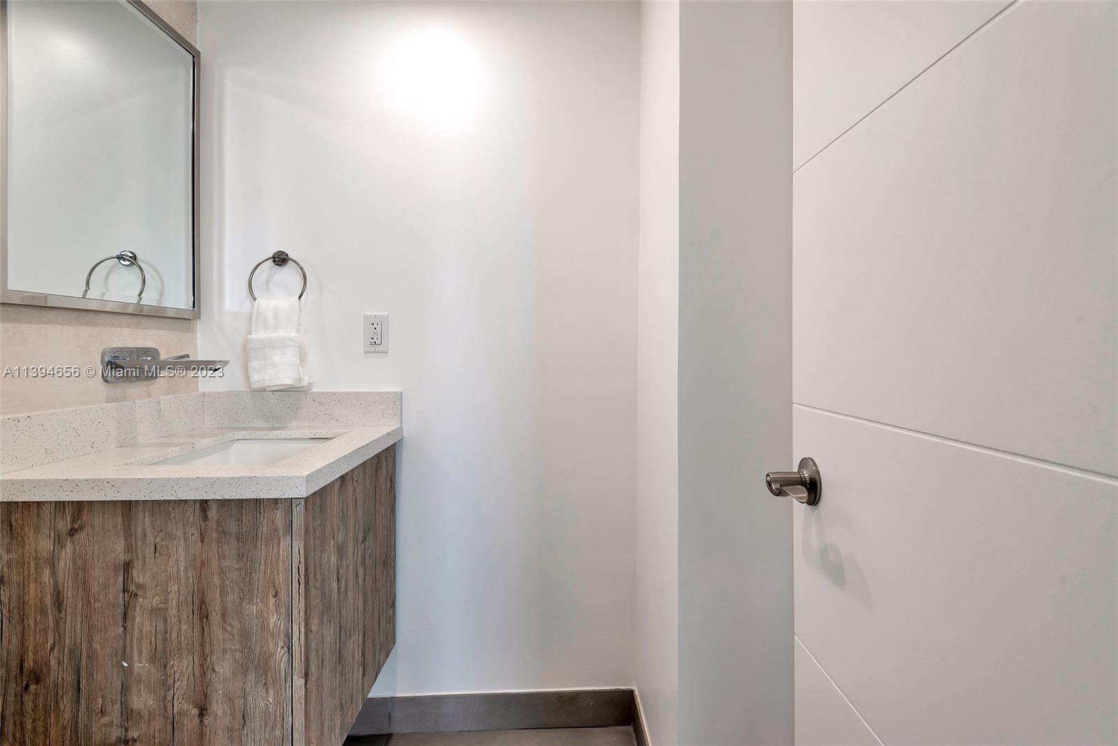 SIAN OCEAN RESIDENCES CON - Residential Lease