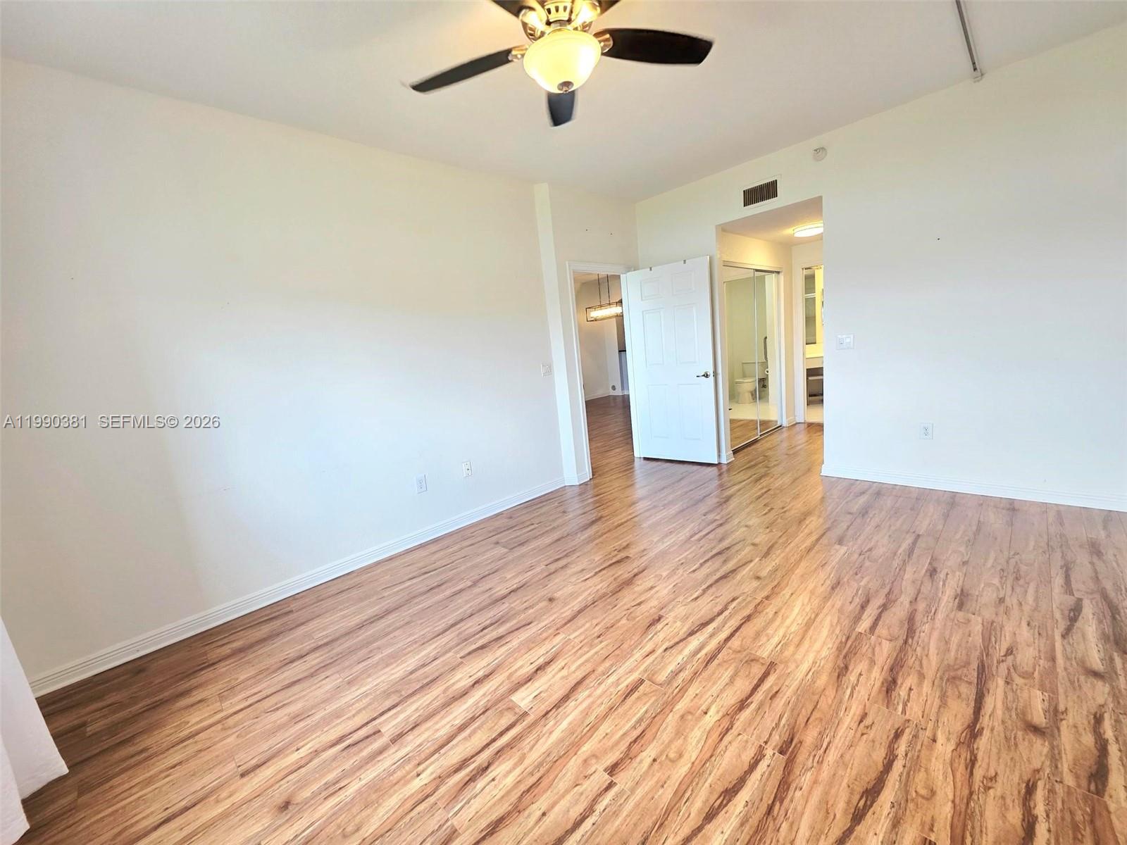 SOUTHAMPTON CONDOMINIUM - Residential