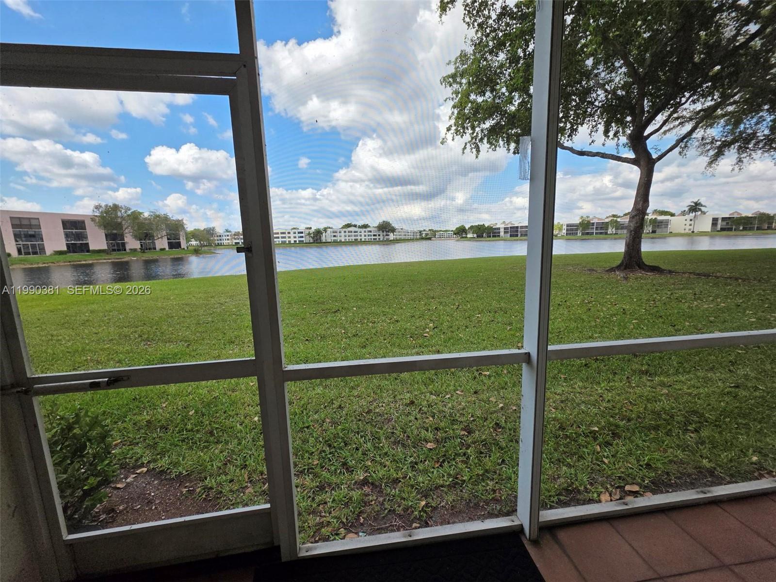 SOUTHAMPTON CONDOMINIUM - Residential