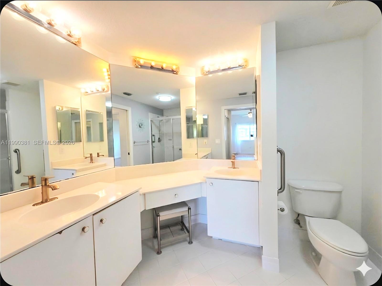 SOUTHAMPTON CONDOMINIUM - Residential