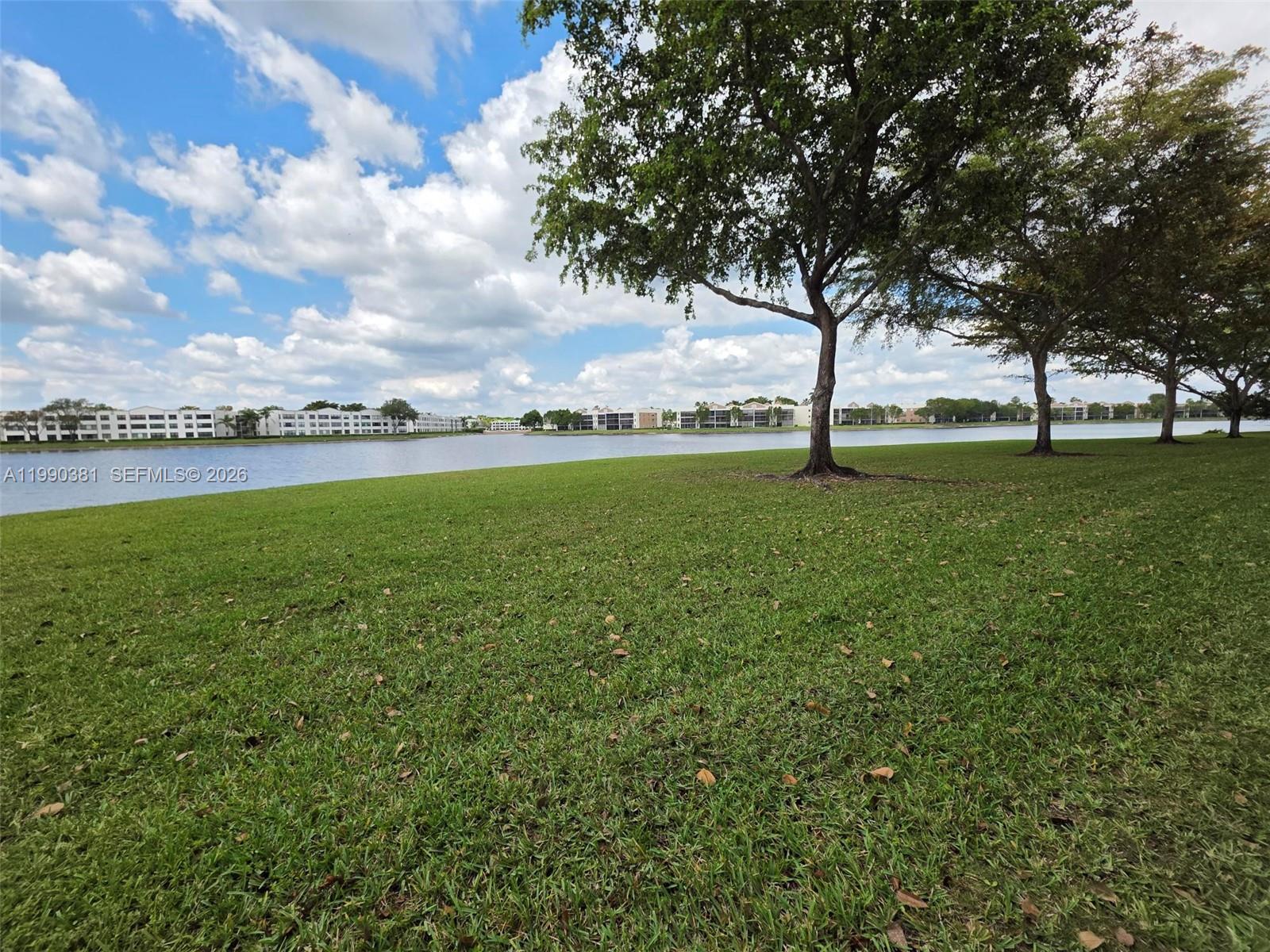 SOUTHAMPTON CONDOMINIUM - Residential