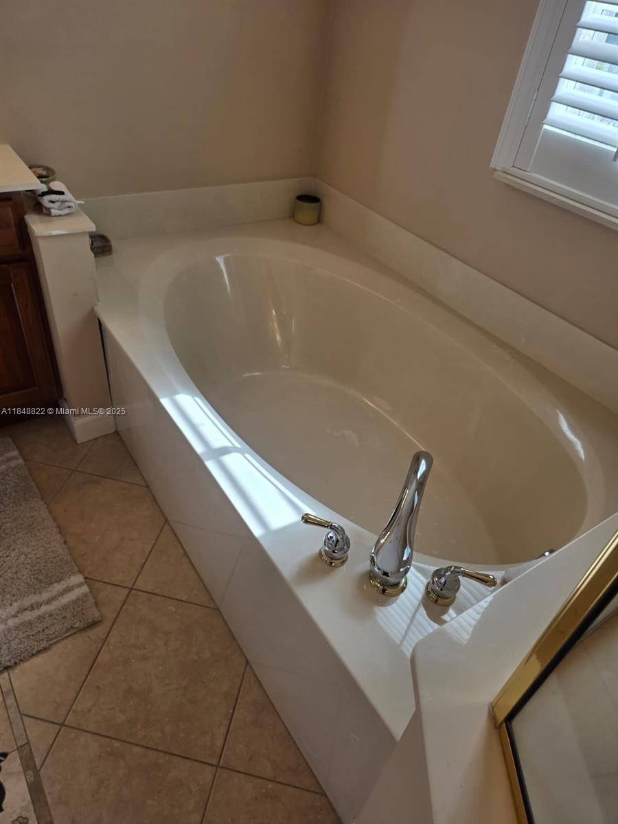 HAMILTON BAY SEC 2 - Residential