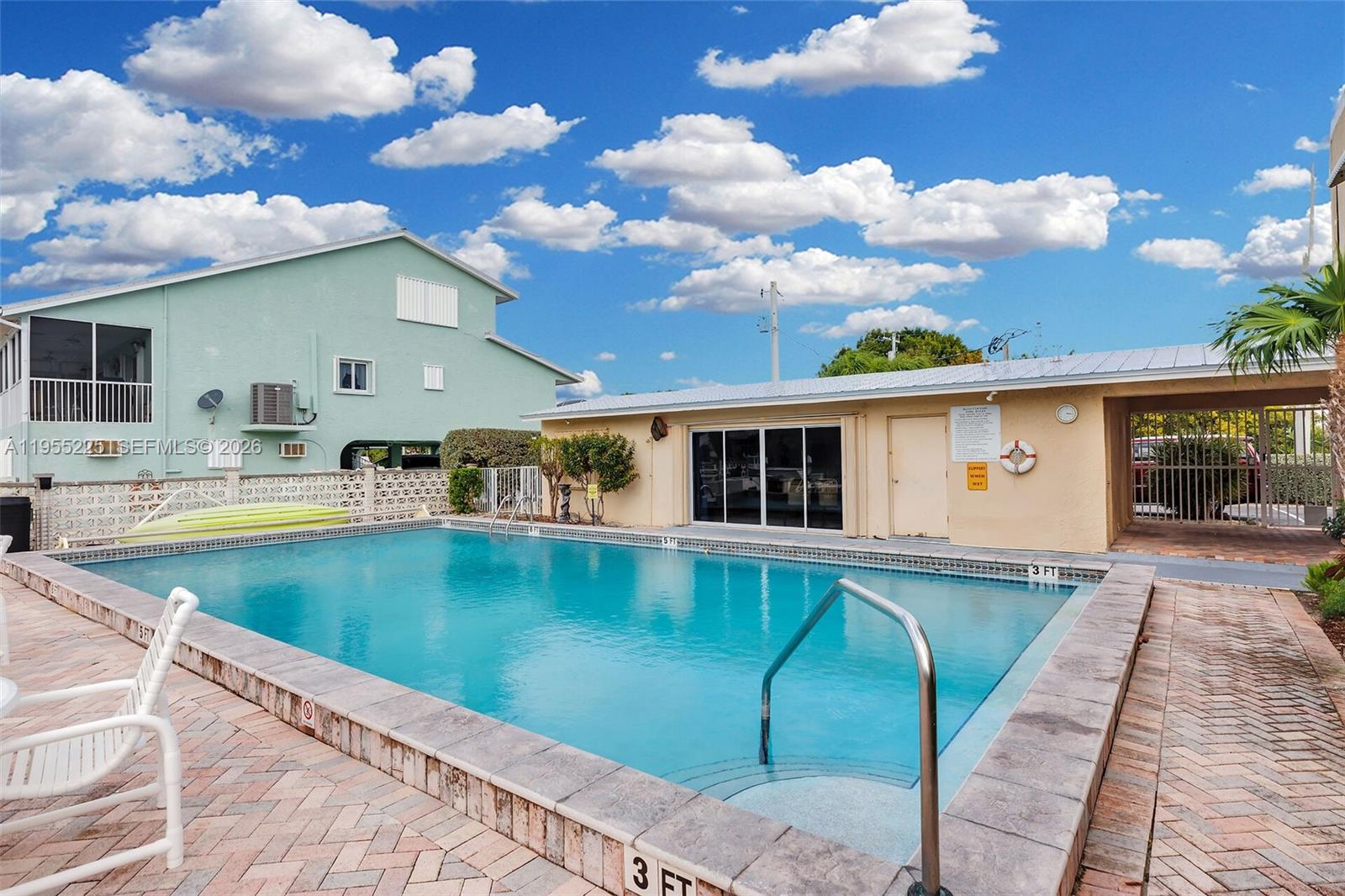 HARBOR CLUB SOUTH CONDOMI - Residential