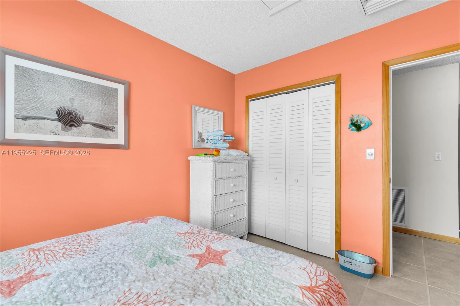 HARBOR CLUB SOUTH CONDOMI - Residential