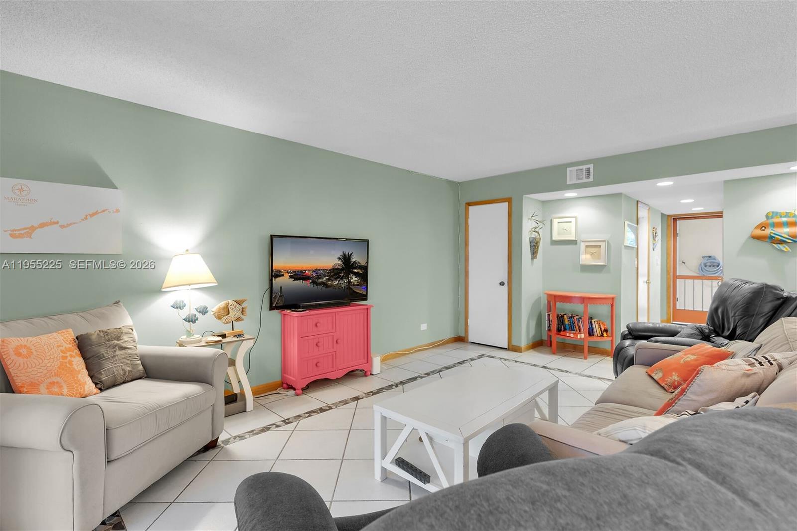 HARBOR CLUB SOUTH CONDOMI - Residential