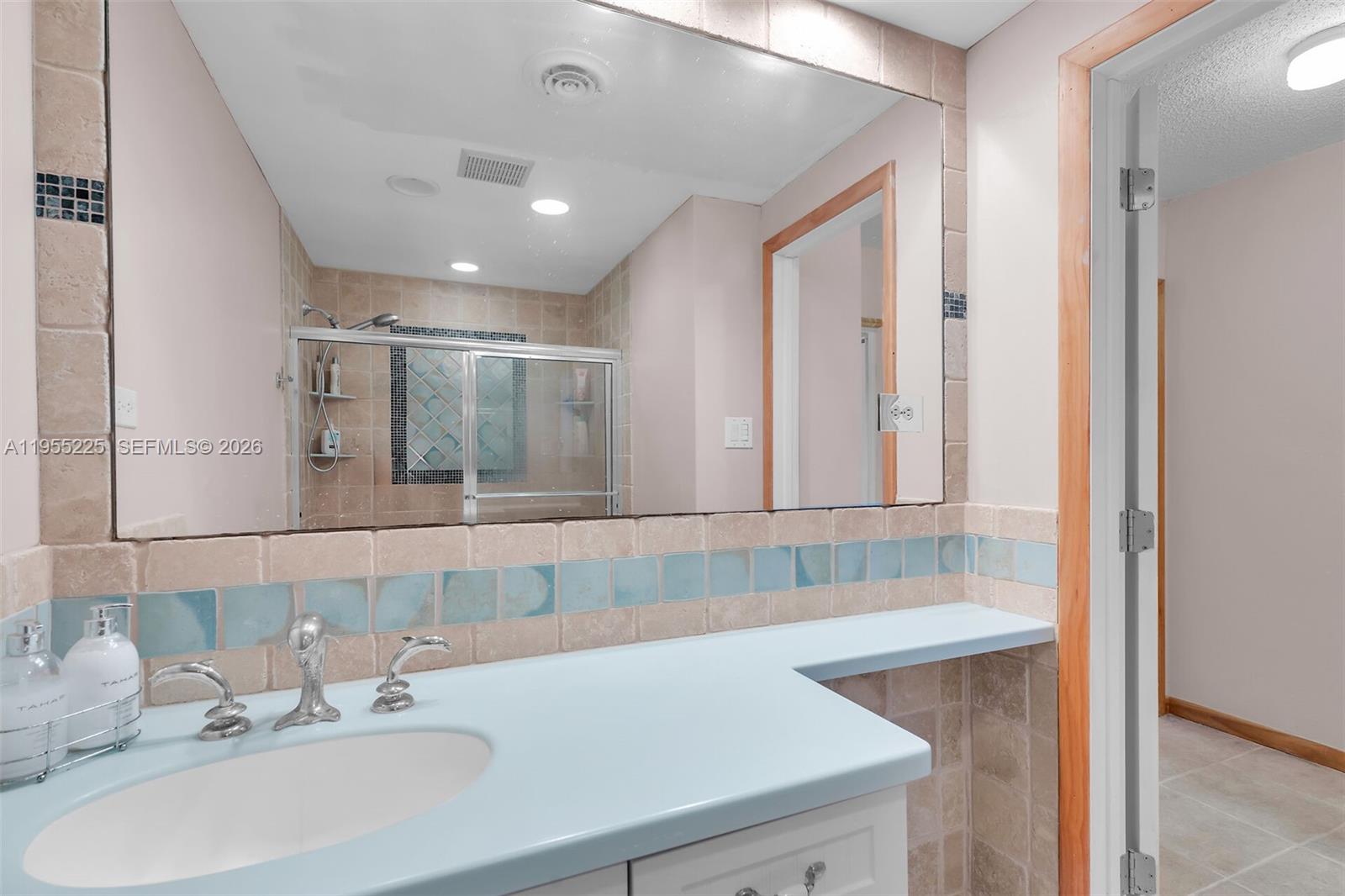 HARBOR CLUB SOUTH CONDOMI - Residential