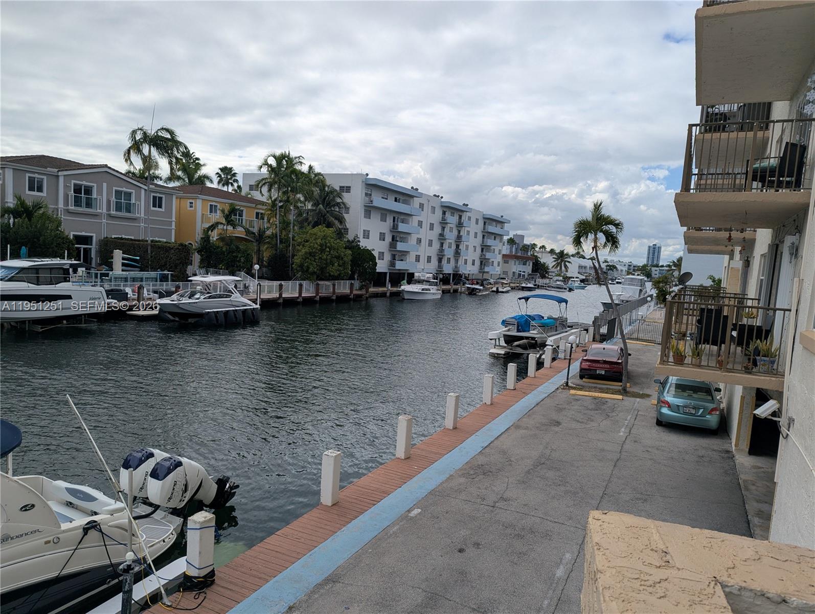 CONQUEROR CONDO - Residential