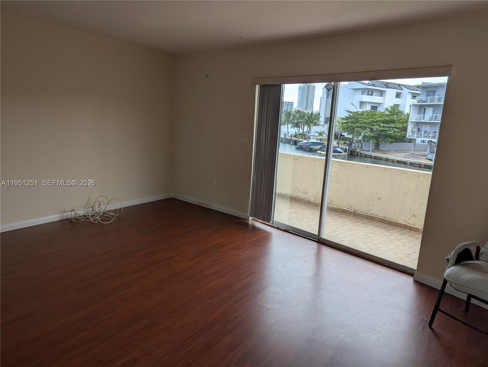 3948 NE 169th St 203, North Miami Beach, FL, 33160/$229,900 2 3948 NE 169th St 203