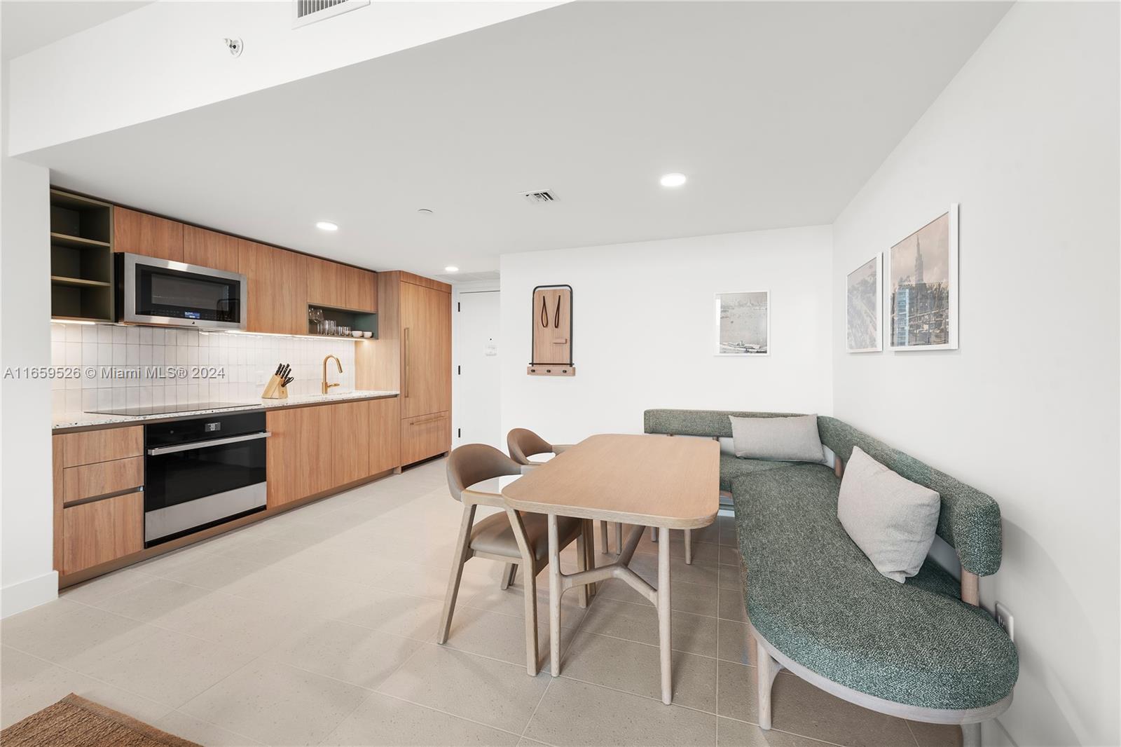 View photos, virtual tours, details... 601 NE 1st Avenue 4011