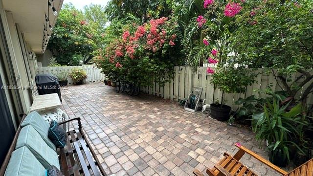 1655 NE 115th St 14B