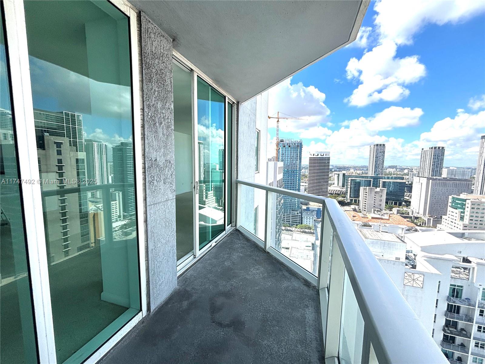 VIZCAYNE SOUTH CONDO - Residential