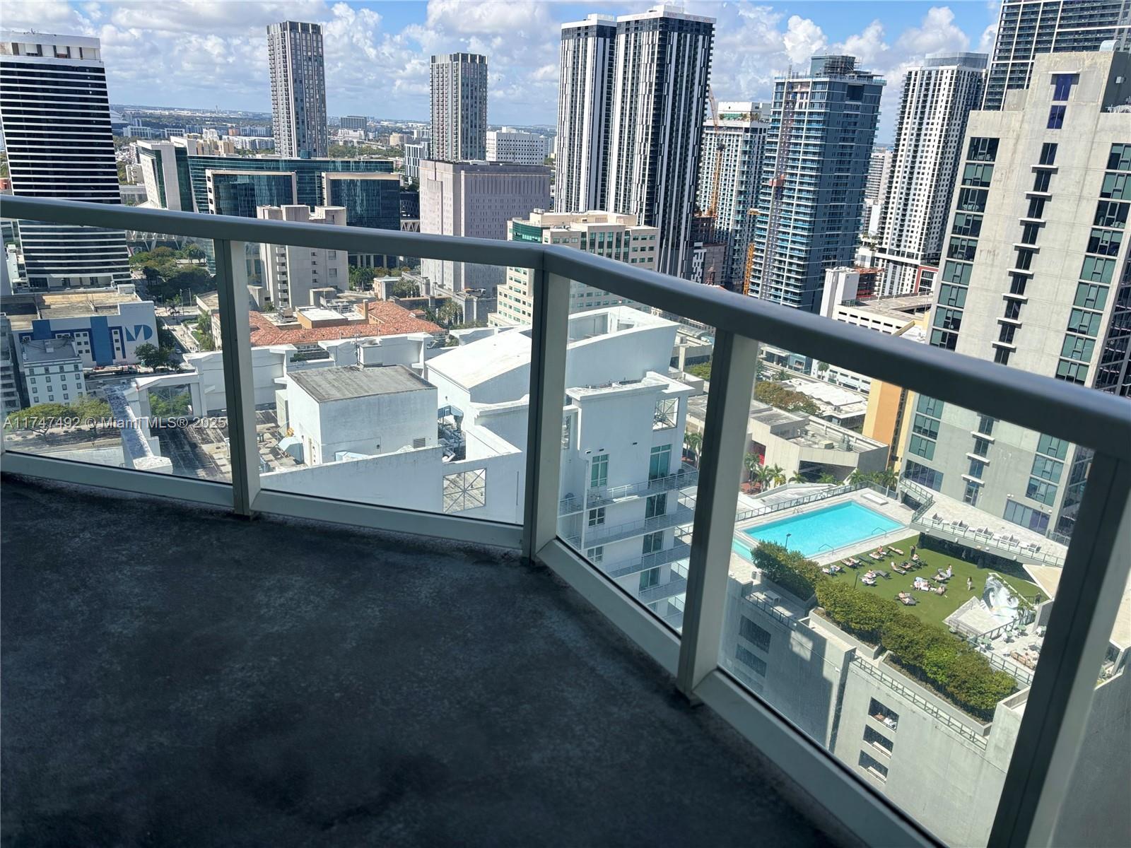 VIZCAYNE SOUTH CONDO - Residential