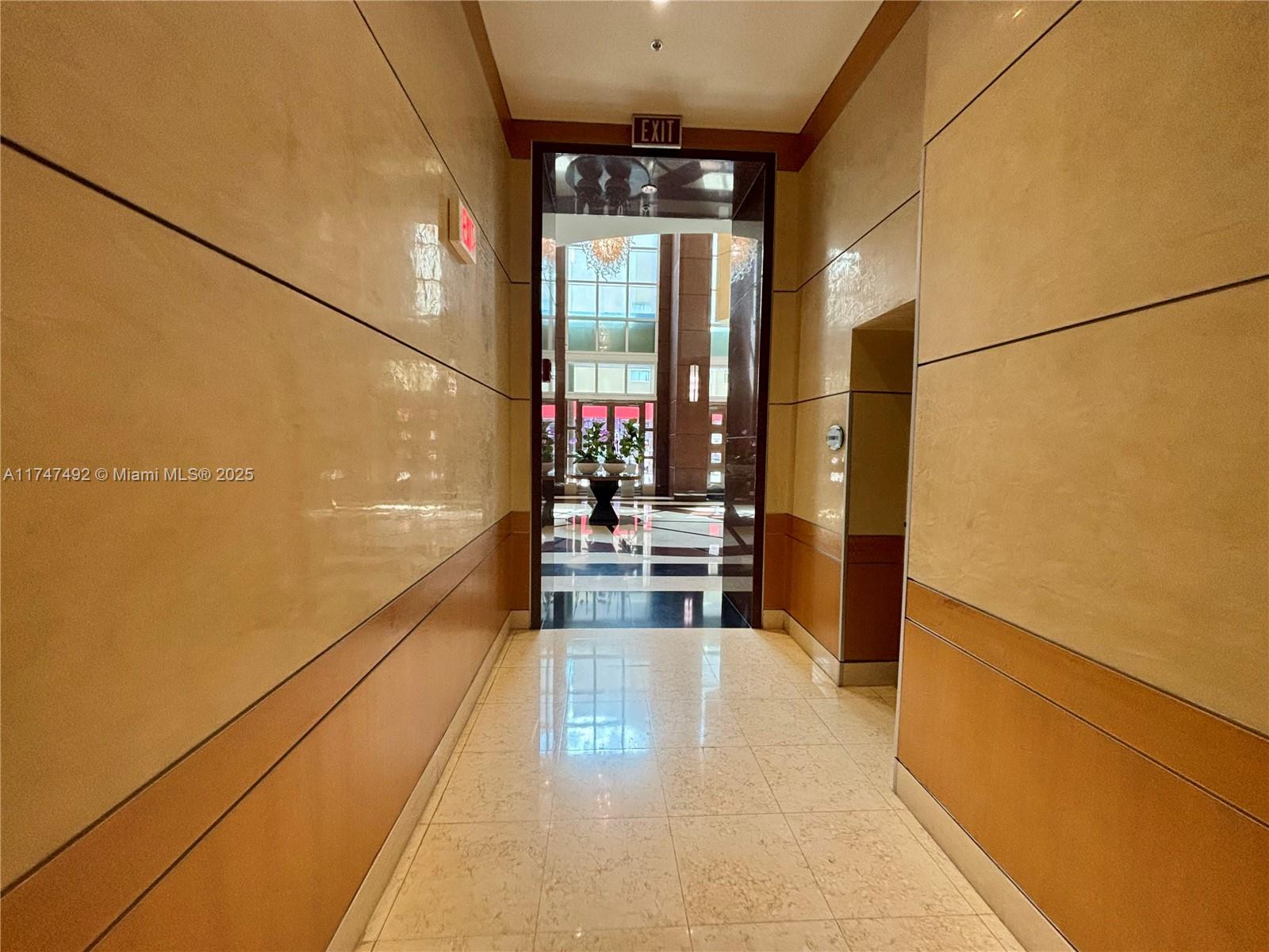 VIZCAYNE SOUTH CONDO - Residential