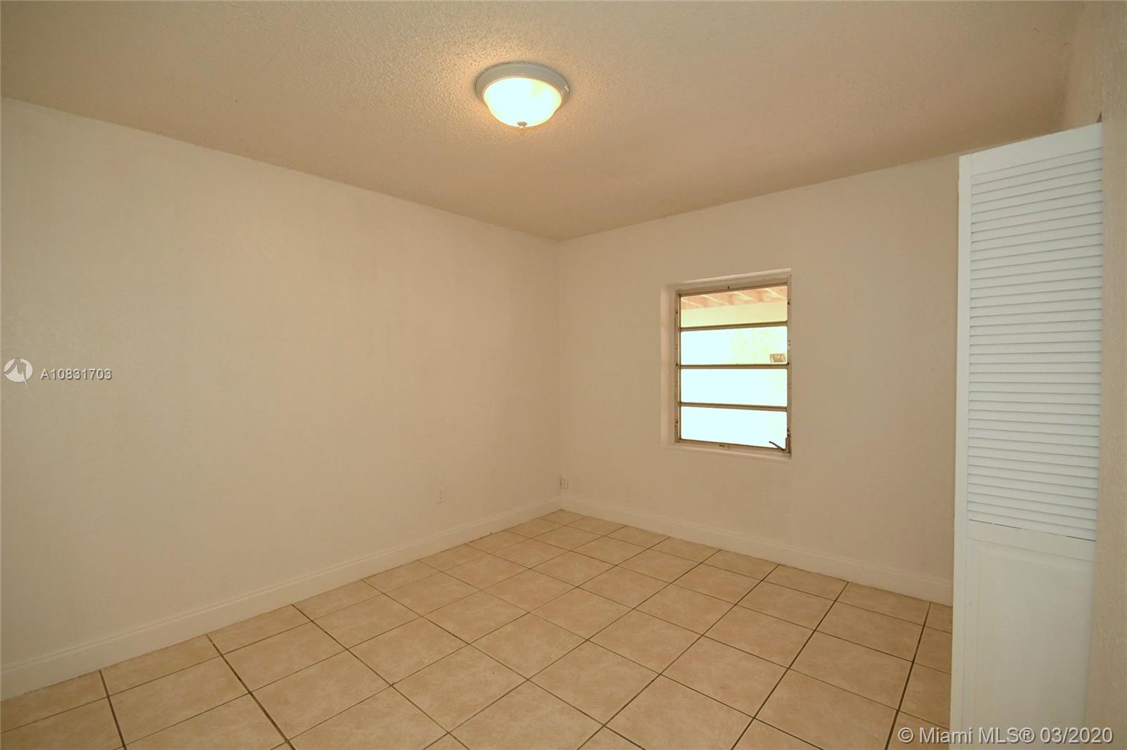 THE PINES - Residential