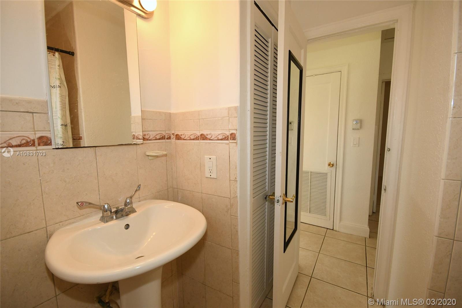 THE PINES - Residential