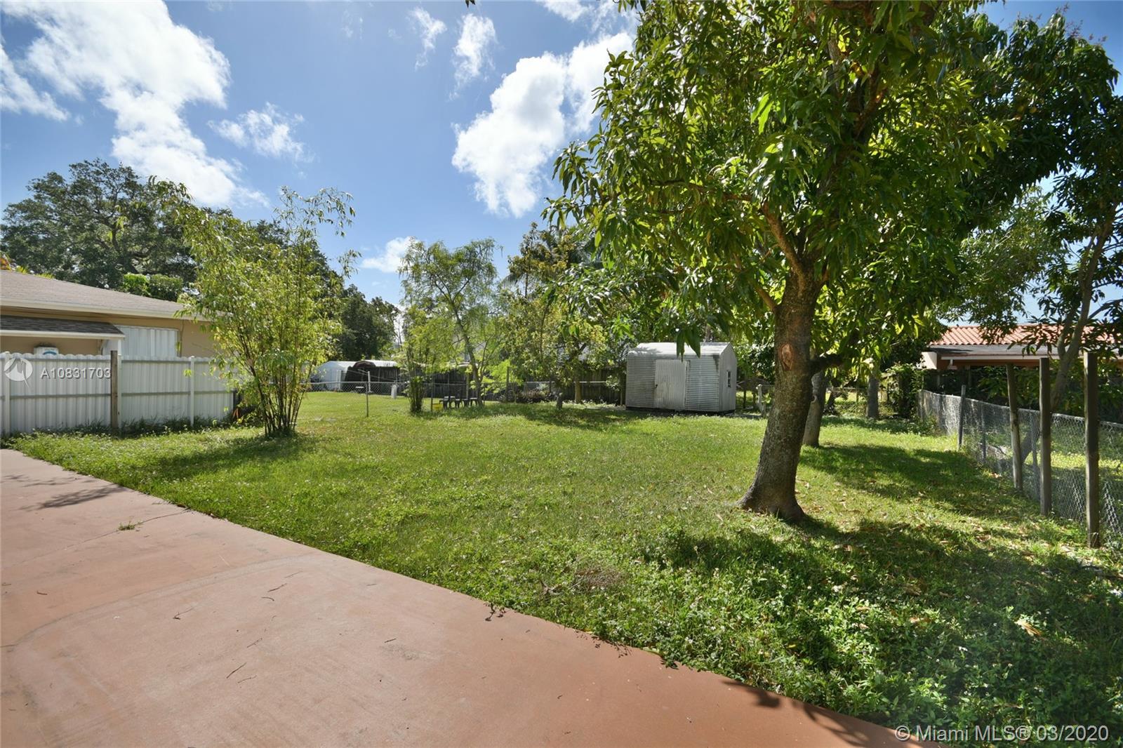 THE PINES - Residential