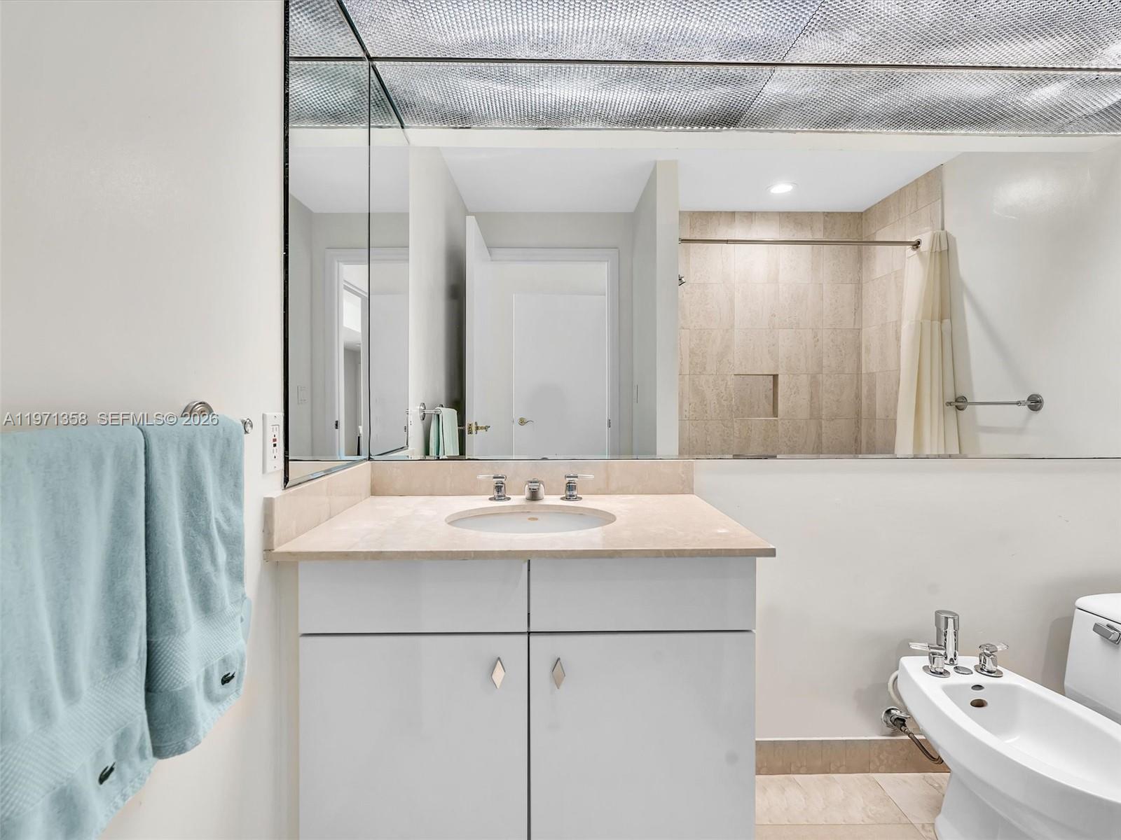 THE PALACE AT BAL HARBOUR - Residential