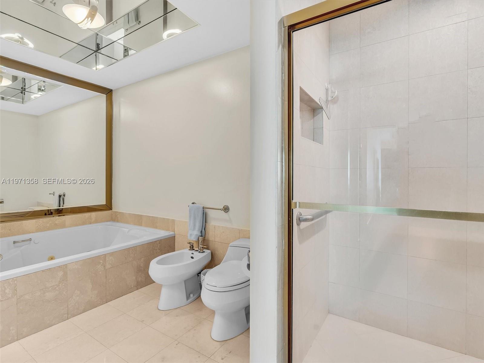 THE PALACE AT BAL HARBOUR - Residential