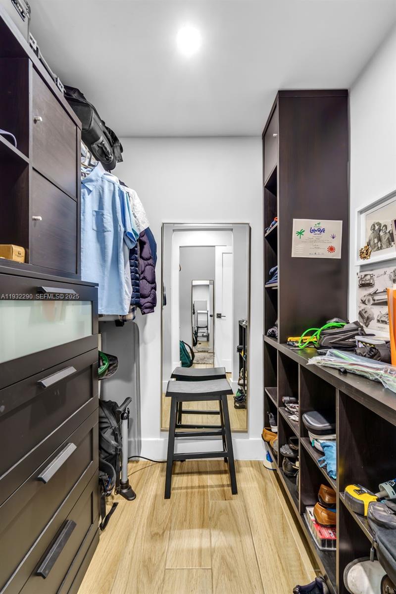 BISCAYNE KEY ESTATES - Residential Lease