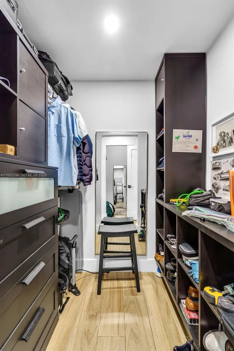 Key Biscayne, Florida 33149, United States, 5 Bedrooms Bedrooms, ,5 BathroomsBathrooms,Residential,Active,256478