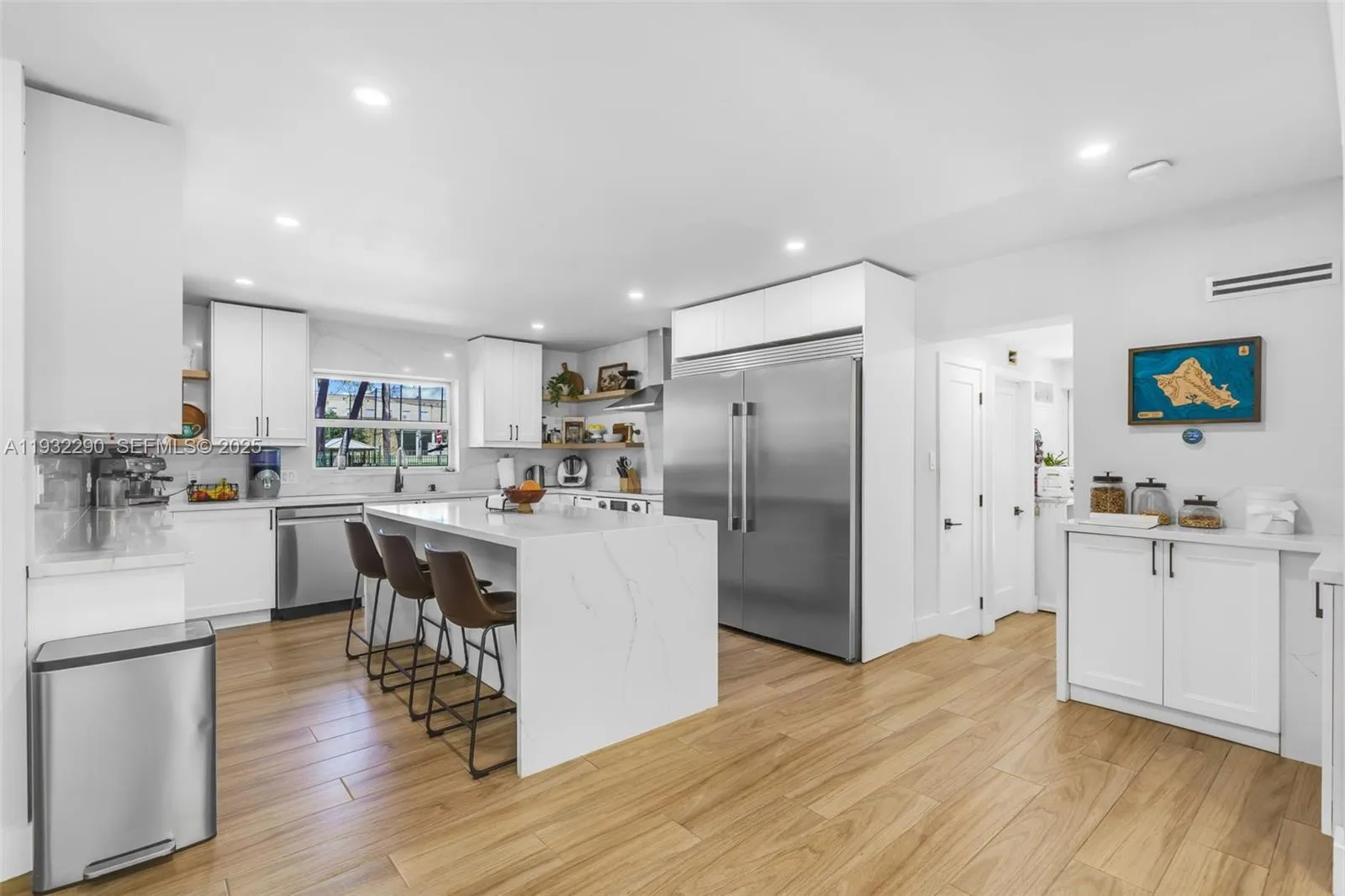 Key Biscayne, Florida 33149, United States, 5 Bedrooms Bedrooms, ,5 BathroomsBathrooms,Residential,Active,256478