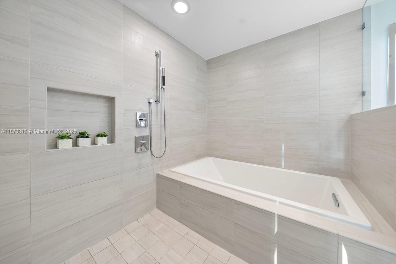 RIVA Residences - Residential Lease