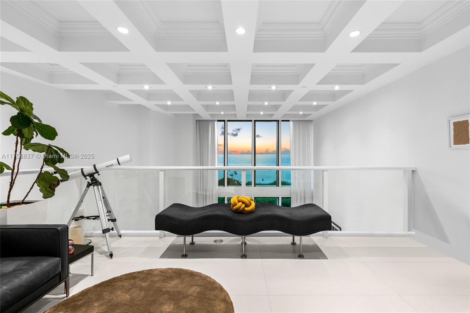 IL VILLAGGIO ON SOUTH BEA - Residential