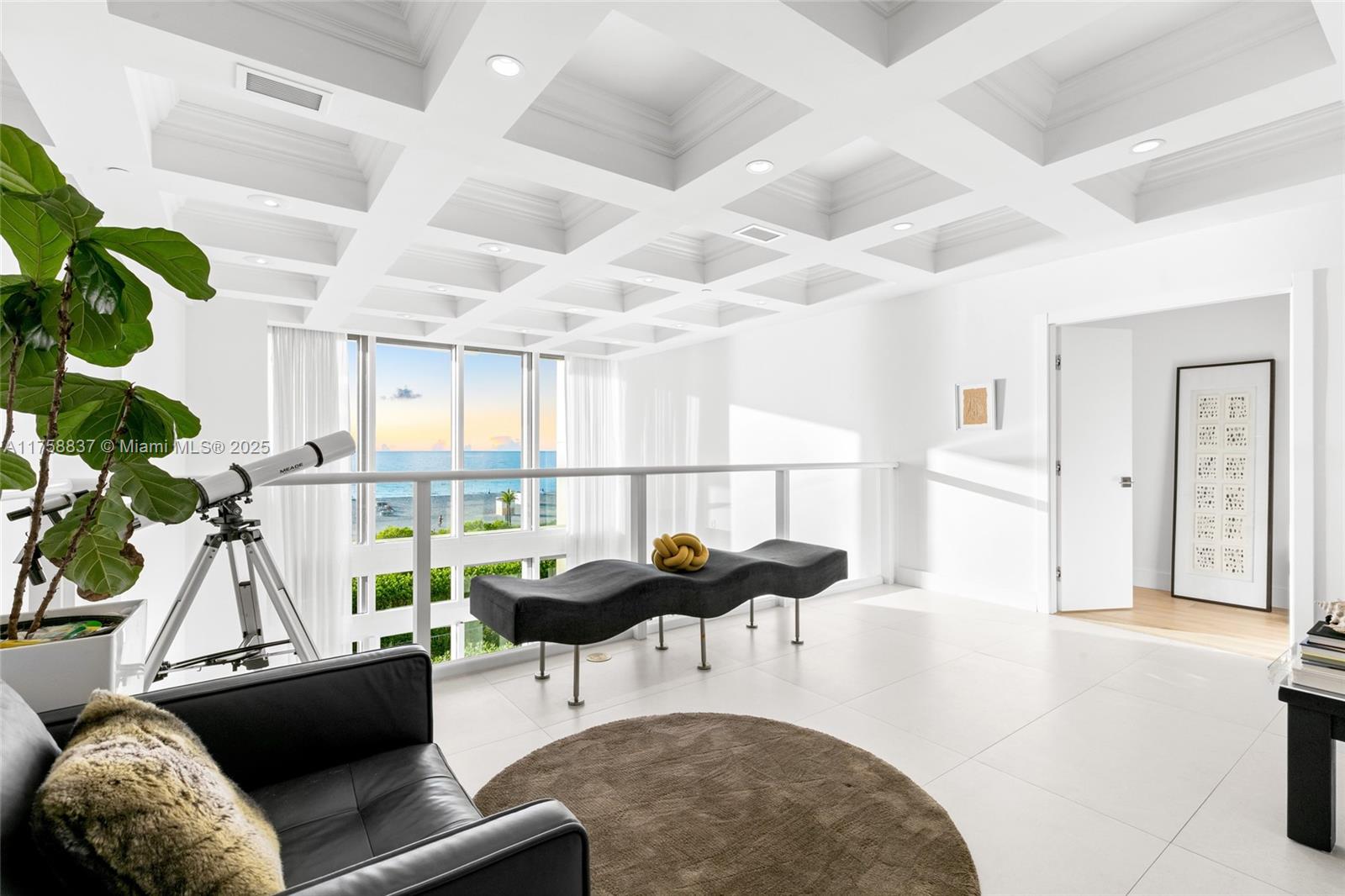 IL VILLAGGIO ON SOUTH BEA - Residential