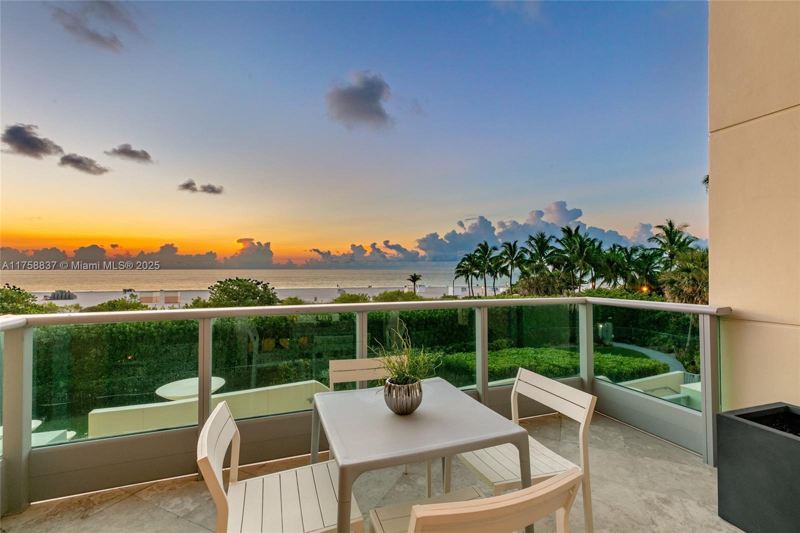 IL VILLAGGIO ON SOUTH BEA - Residential