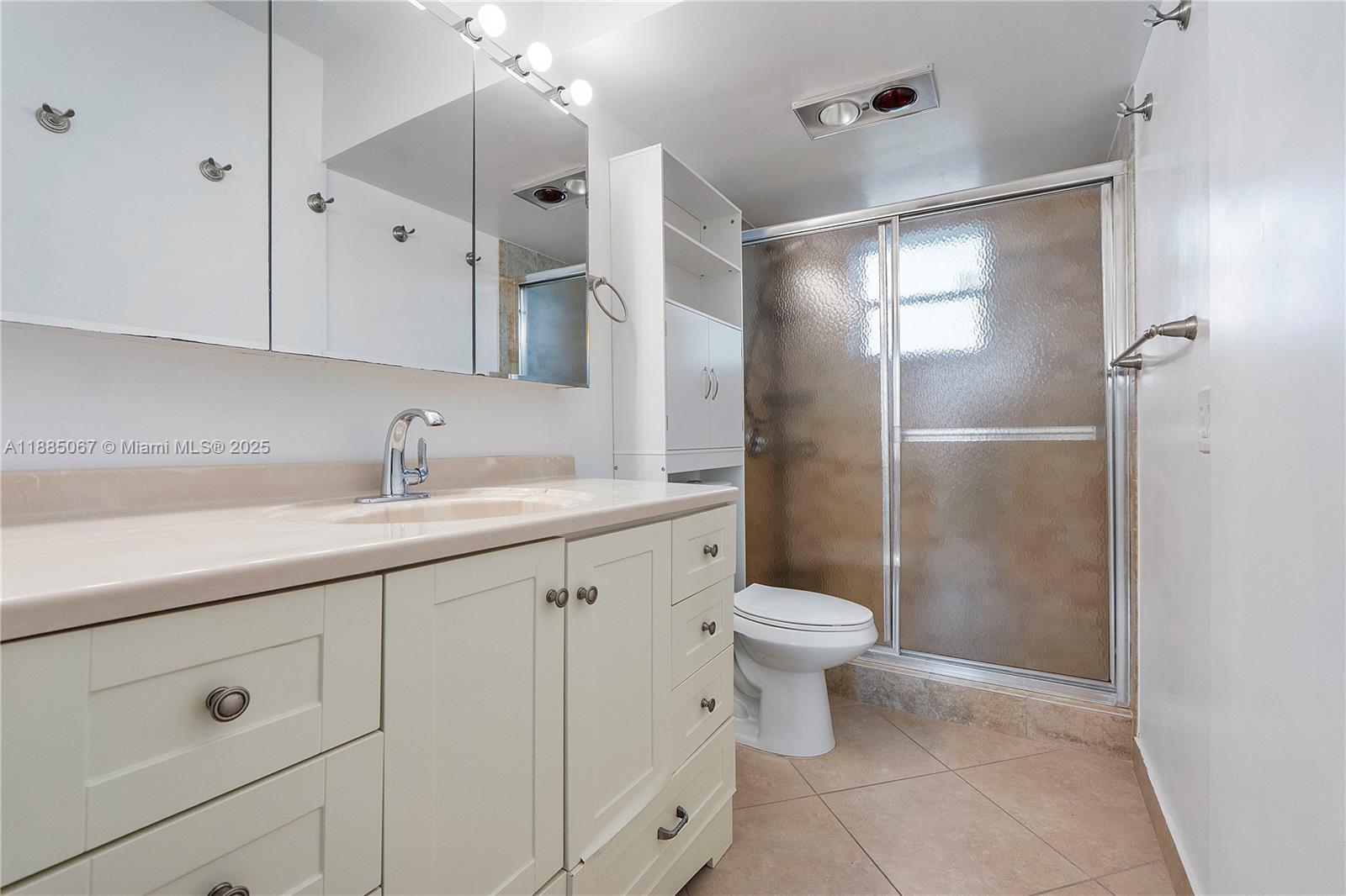 GOLDEN VIEW CONDO - Residential