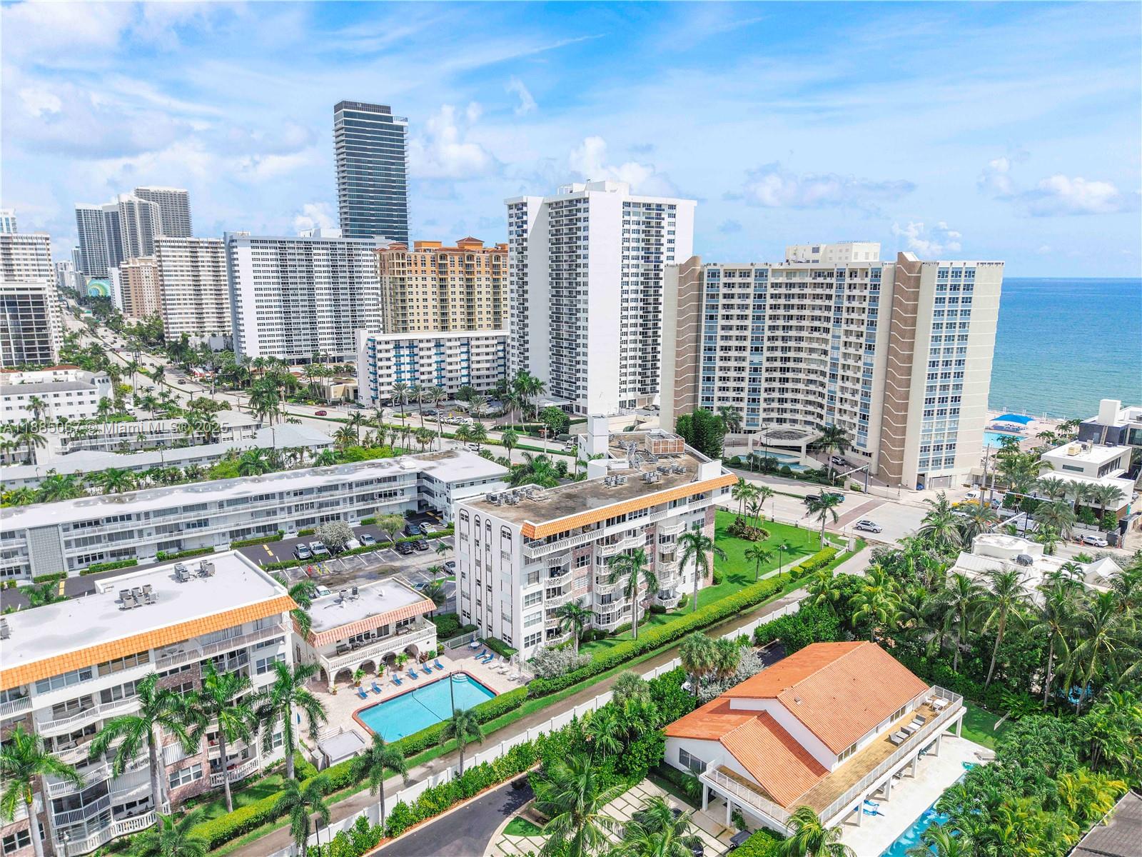 GOLDEN VIEW CONDO - Residential