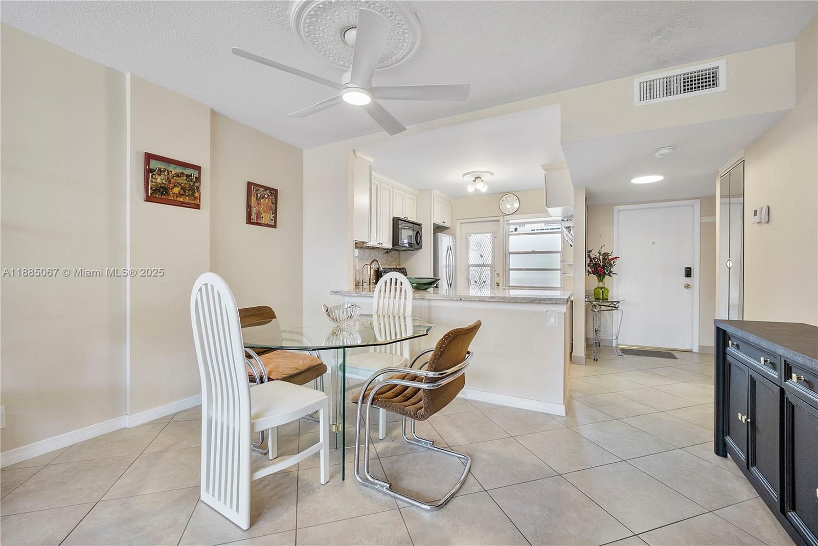 GOLDEN VIEW CONDO - Residential