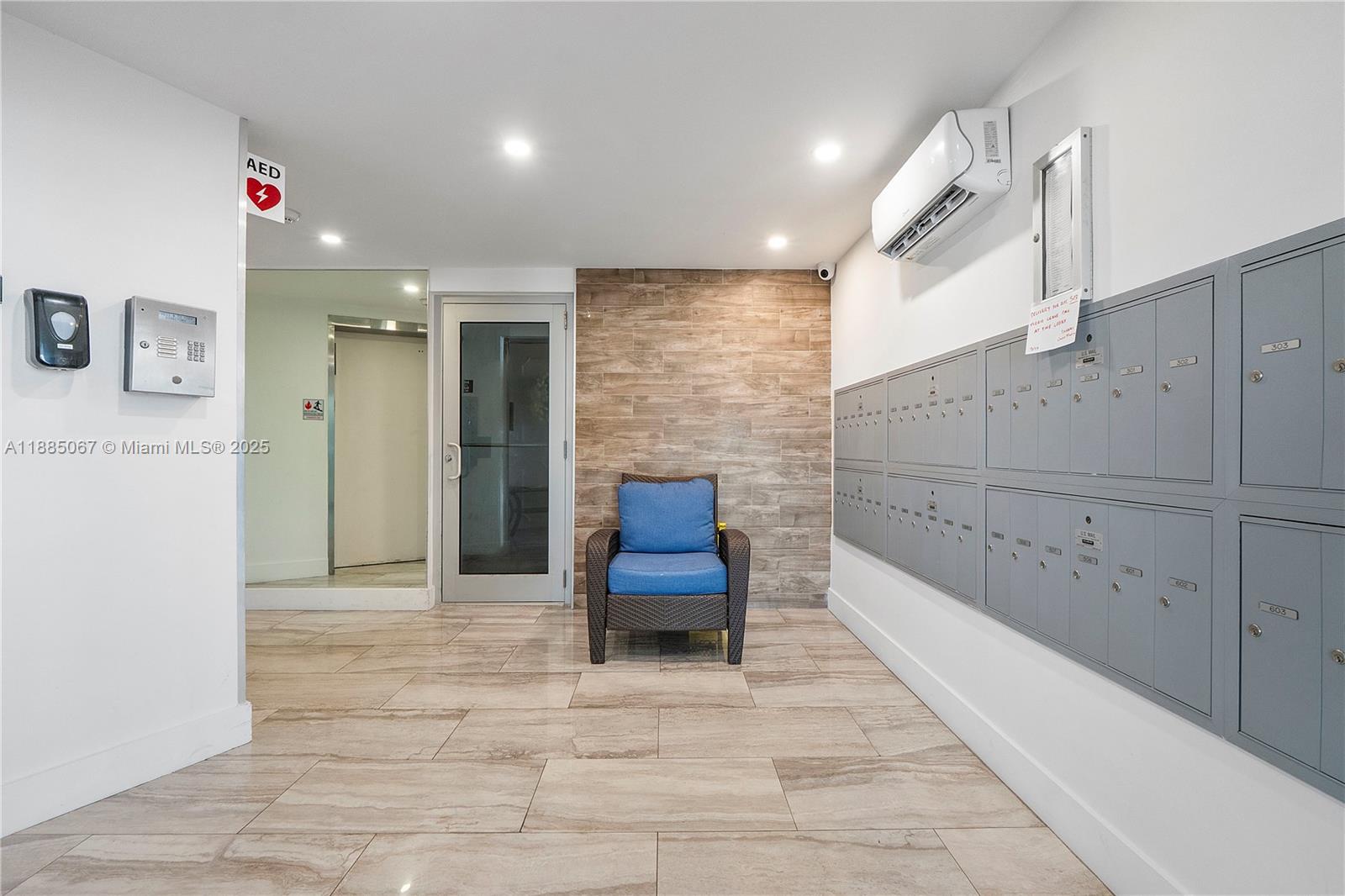 GOLDEN VIEW CONDO - Residential