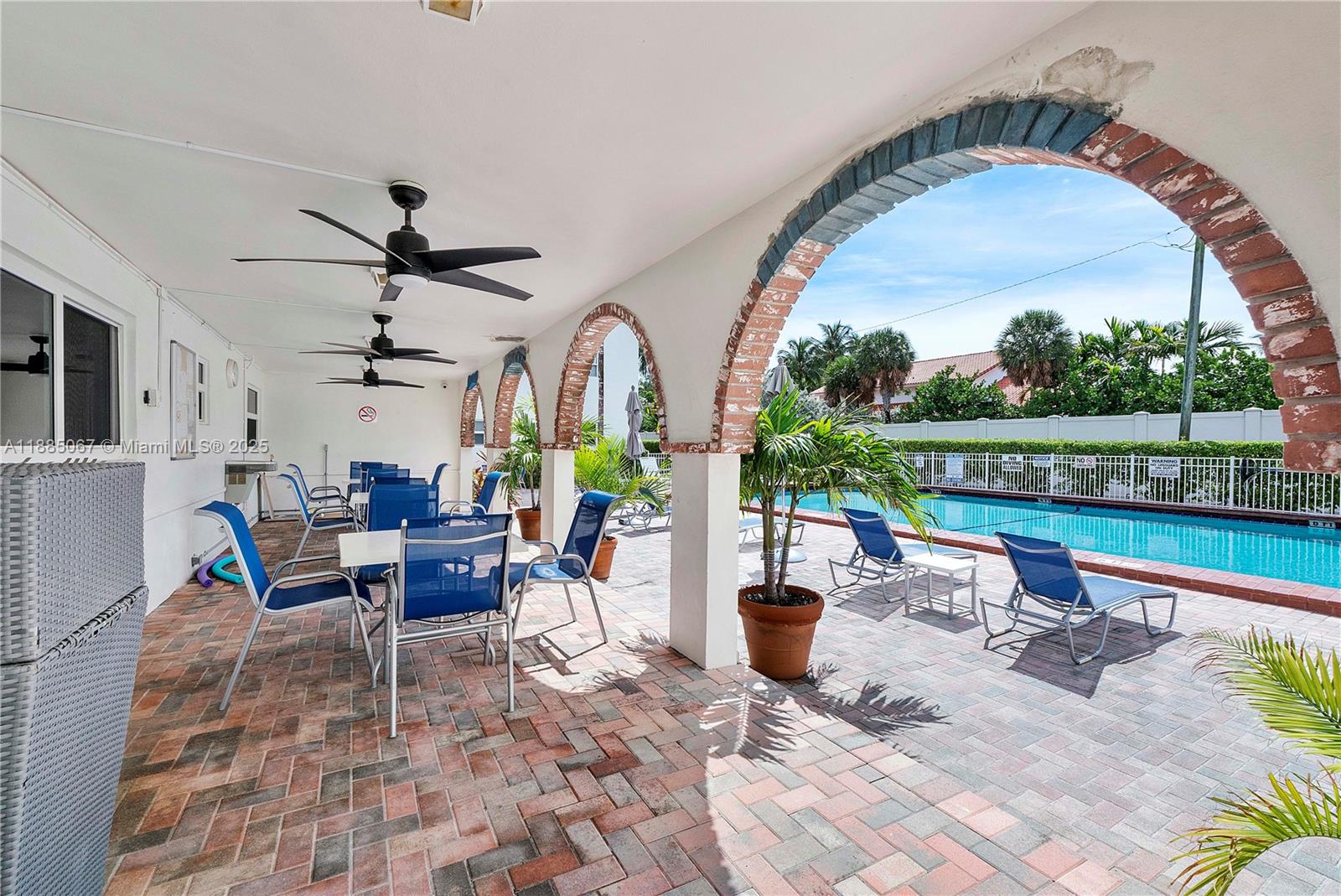 GOLDEN VIEW CONDO - Residential