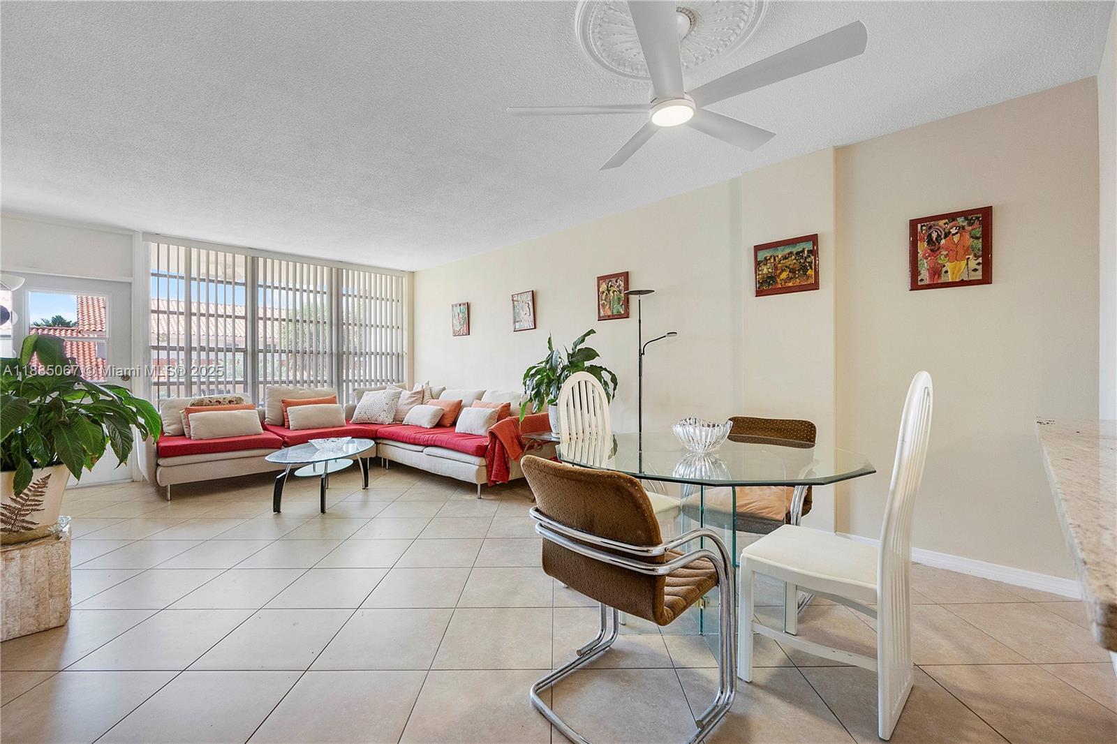 GOLDEN VIEW CONDO - Residential