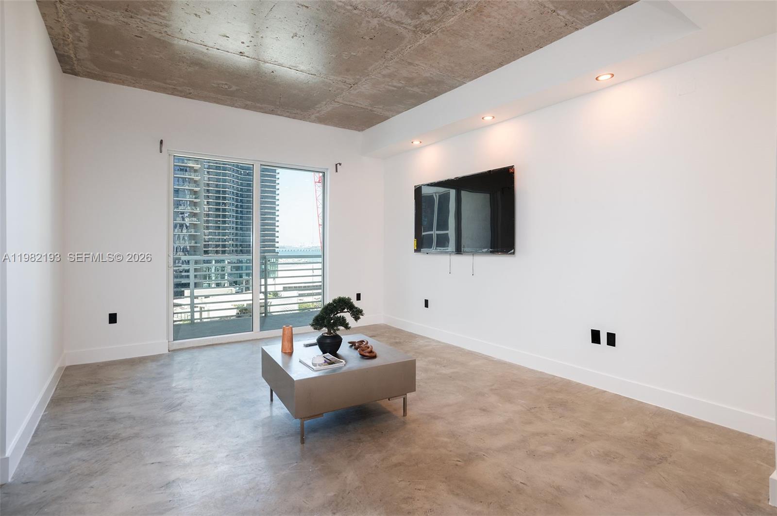 THE LOFT DOWNTOWN CONDO - Residential Lease