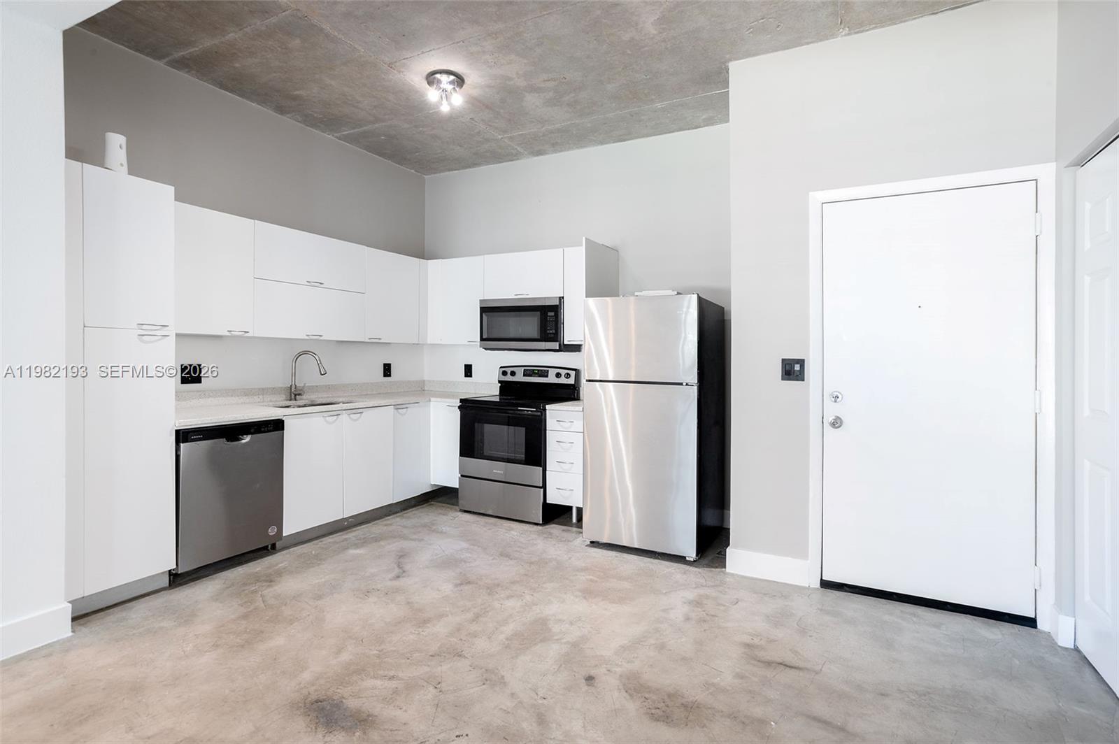 THE LOFT DOWNTOWN CONDO - Residential Lease