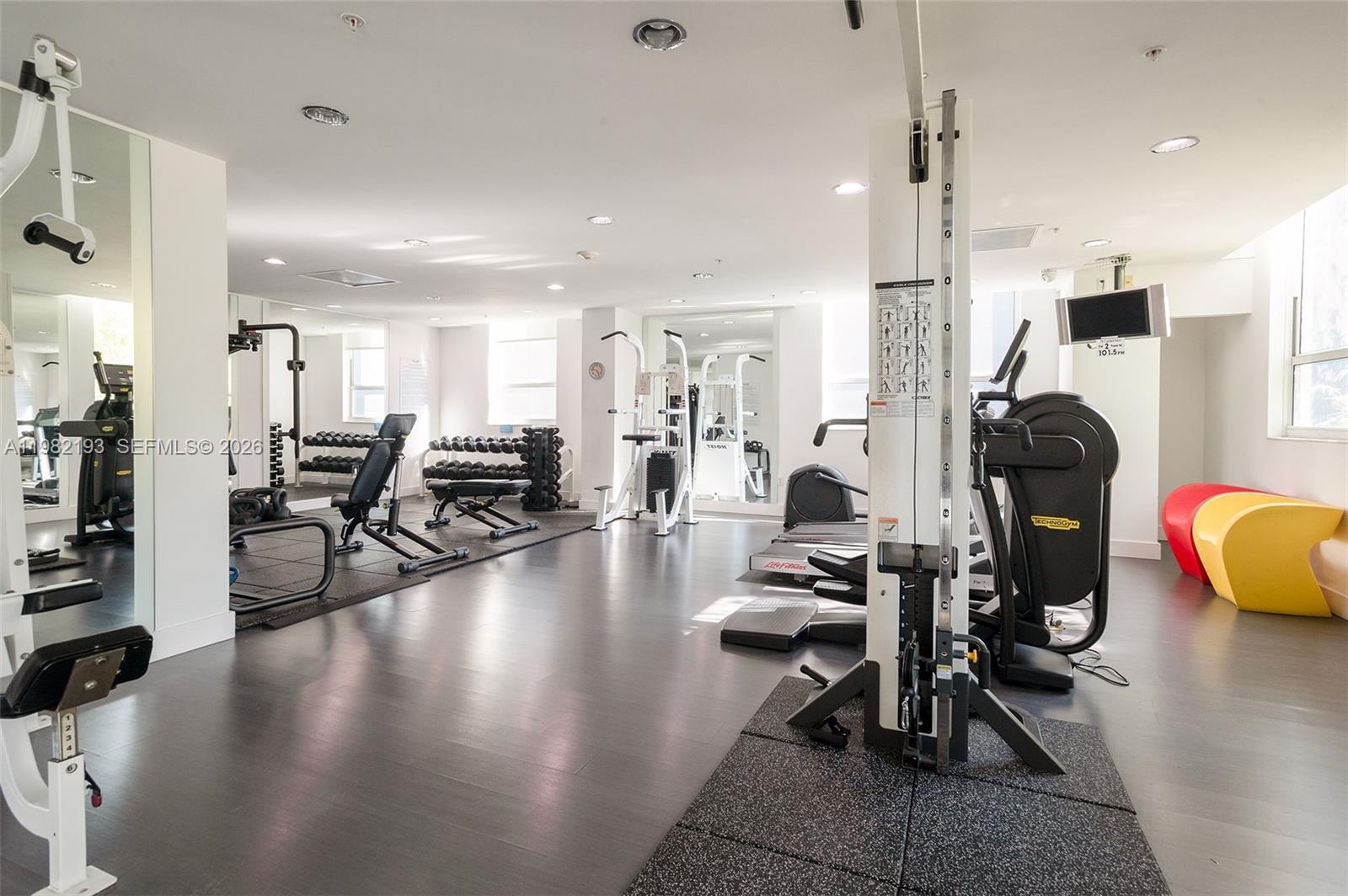 THE LOFT DOWNTOWN CONDO - Residential Lease