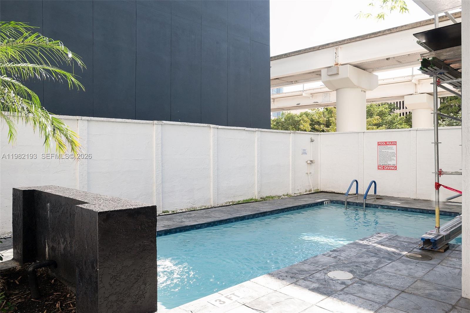 THE LOFT DOWNTOWN CONDO - Residential Lease