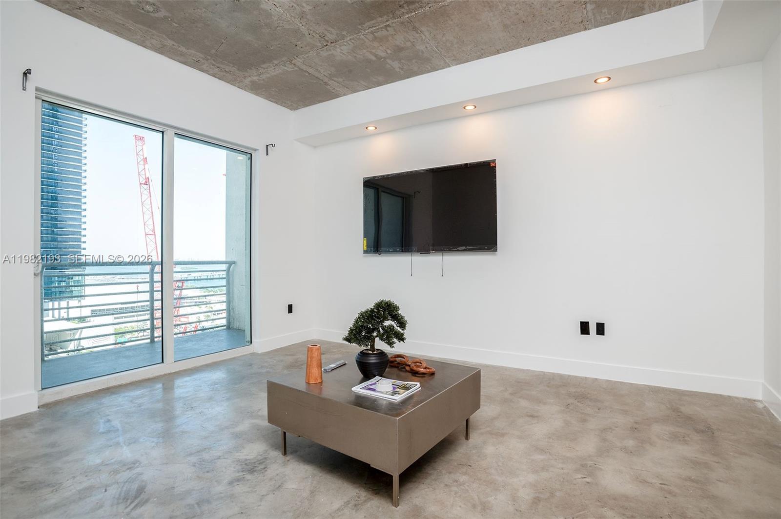 THE LOFT DOWNTOWN CONDO - Residential Lease