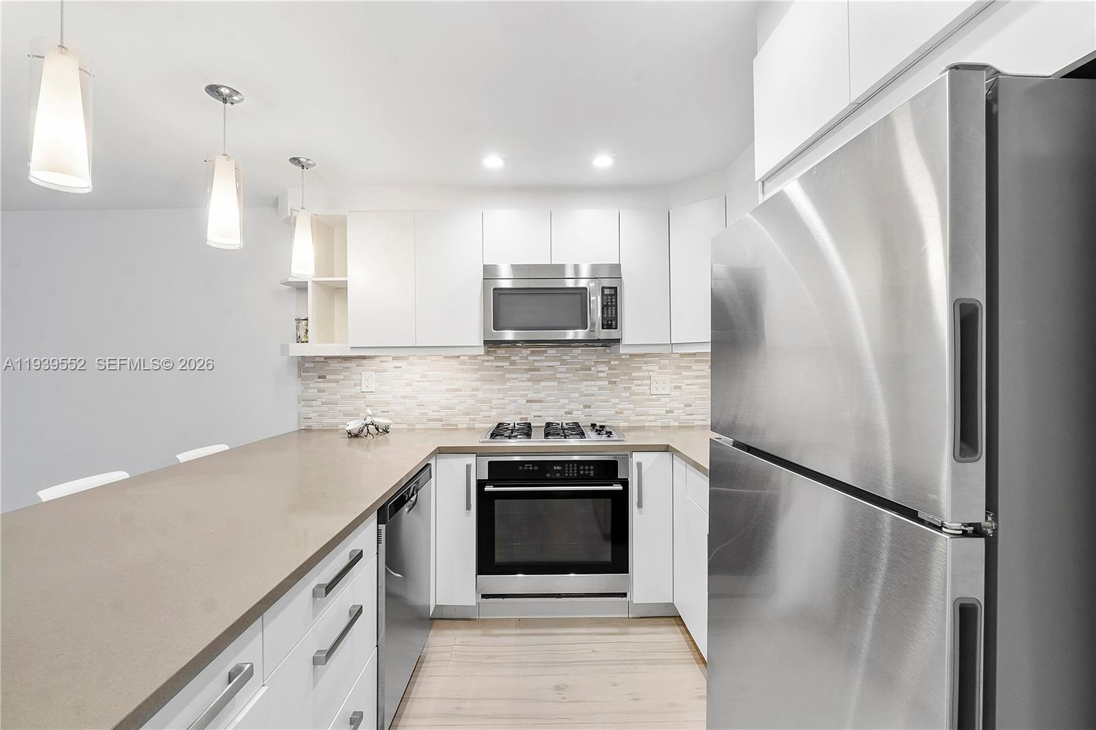 ISLAND CLUB OF SOUTH BEACH - Residential