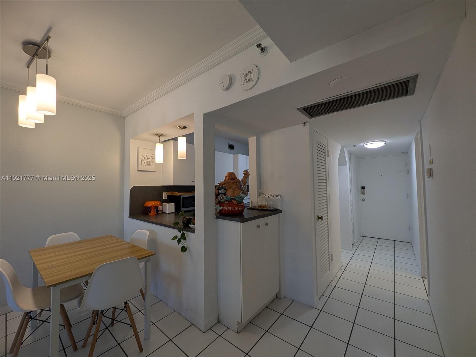 THE DECOPLAGE CONDO - Residential