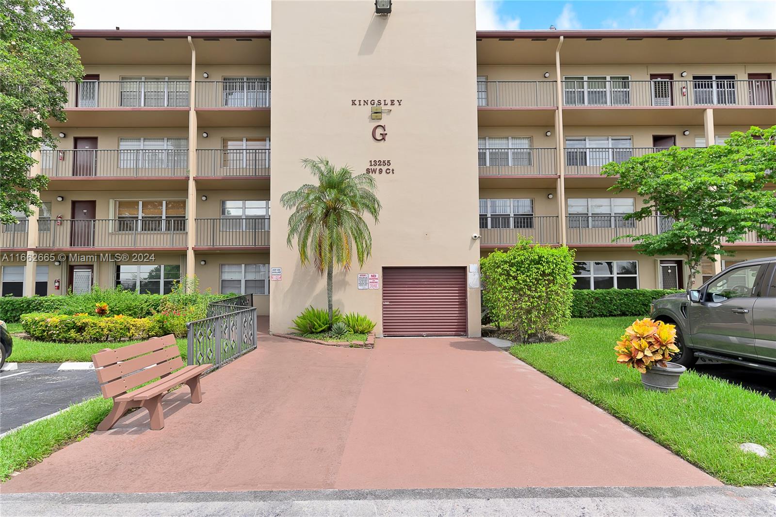 13255 Sw 9th Ct 114G, Pembroke Pines, Miami-Dade County, Florida - 2 Bedrooms  
2 Bathrooms - 