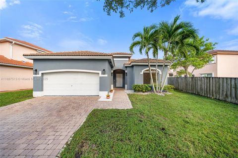 Photo of 2111 SE 14th Cir, Homestead, FL 33035 (MLS # A11887513)